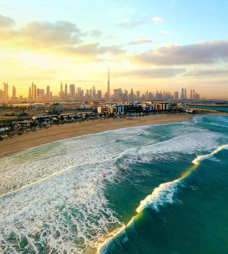Yaz Tatili için Hangi Birleşik Arap Emirlikleri Şehirlerine Gidilmelidir?