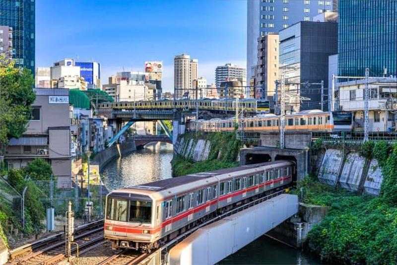 Tokyo'da Ulaşım Koşulları Nasıldır?