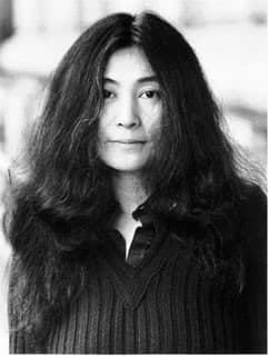 Yoko Ono Kimdir?