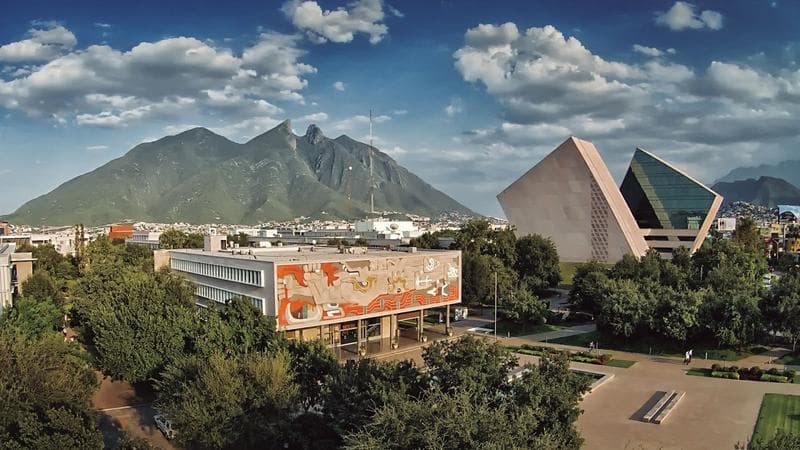 Monterrey Teknoloji Enstitüsü ve Yüksek Okulu Eğitimi Nasıldır?